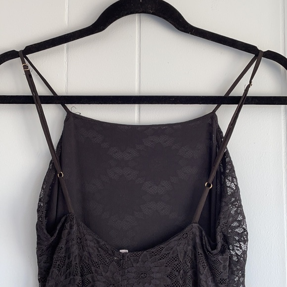 🛒✨Urban outfitters lace fitting dress - Picture 7 of 9